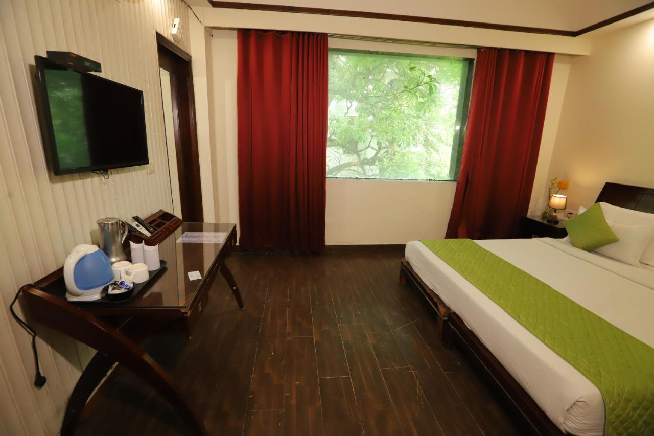 The Picasso Residency - Naraina New Delhi Hotel Exterior photo