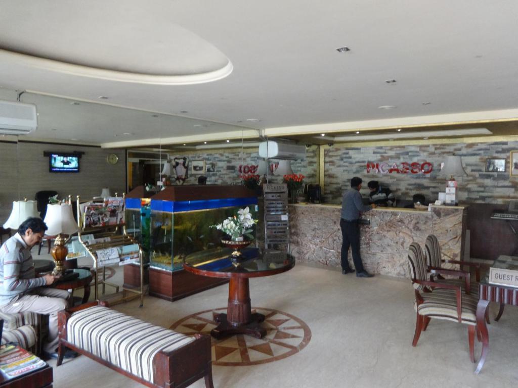 The Picasso Residency - Naraina New Delhi Hotel Exterior photo